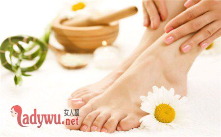 女人夏天脚凉怎么调理