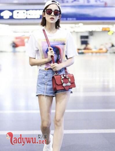 古力娜扎同款包包什么牌子的