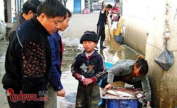 网红杀鱼弟自杀
