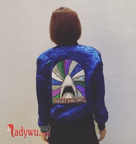 袁姗姗同款棒球服什么牌子的