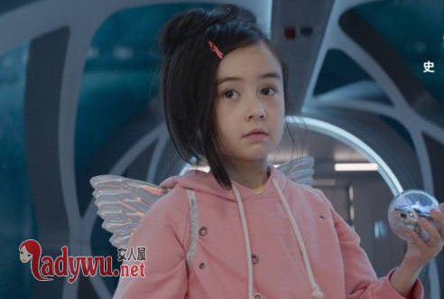 巨齿鲨里的小女孩