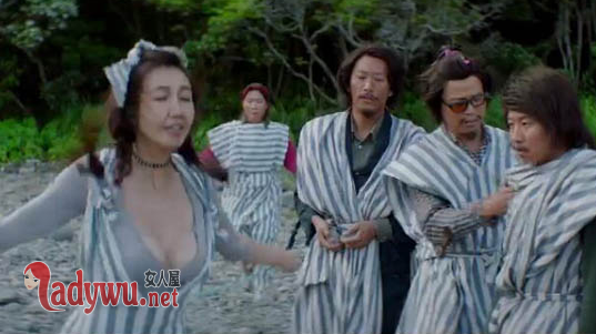一出好戏大胸女是谁