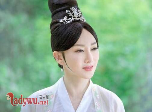 香蜜沉沉烬如霜月下仙人喜欢谁