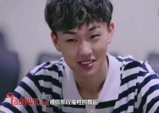 明日之子杨超越田燚唱的什么歌