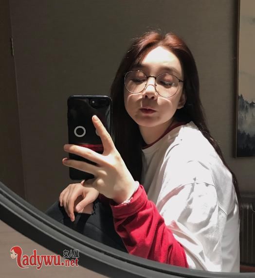 徐梦洁为什么叫小彩虹