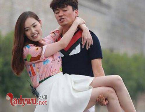 王宝强恋情疑曝光