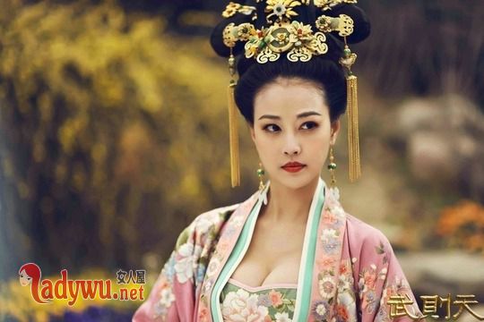 周海媚牙齿为什么不整