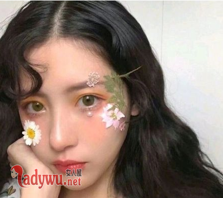 脸长的女生适合剪哪种发型