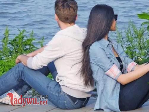 已婚男人想和你暧昧的表现