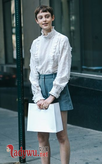 今年秋天流行什么衣服