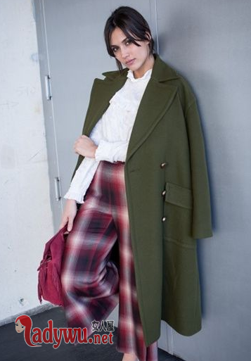 今年秋天流行什么衣服