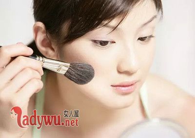 油皮怎么化妆不脱妆