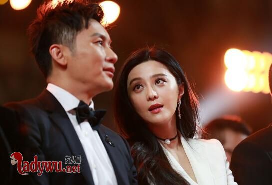 李晨被曝摘婚戒