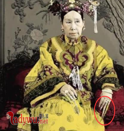 清朝妃子为什么留指甲