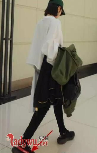 唐艺昕同款鞋子什么牌子的