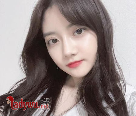 头发厚的女生适合什么发型