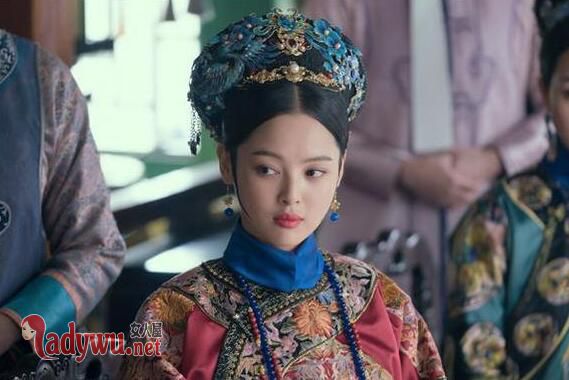 历史上嘉妃怎么死的