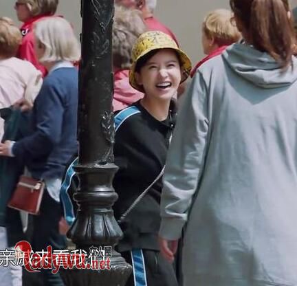 中餐厅杨子姗帽子什么牌子的