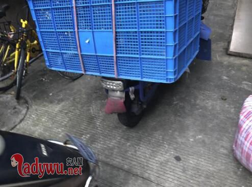 快递取件强暴客户