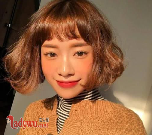 秋冬染什么颜色的头发好看