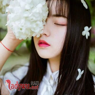 男生喜欢女生在床上怎样
