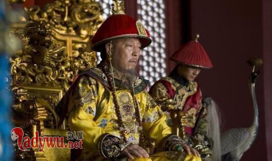 如懿传永璇怎么摔下马