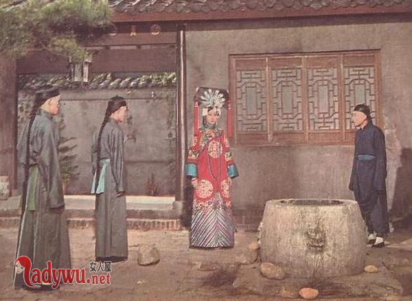 珍妃井为什么铁棍上锁
