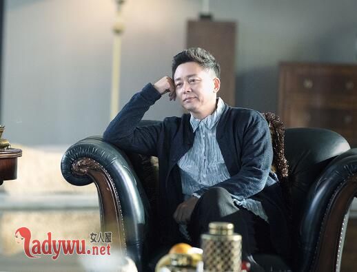 橙红年代聂万峰李纨什么关系
