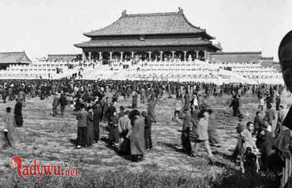 日本人为什么没进故宫