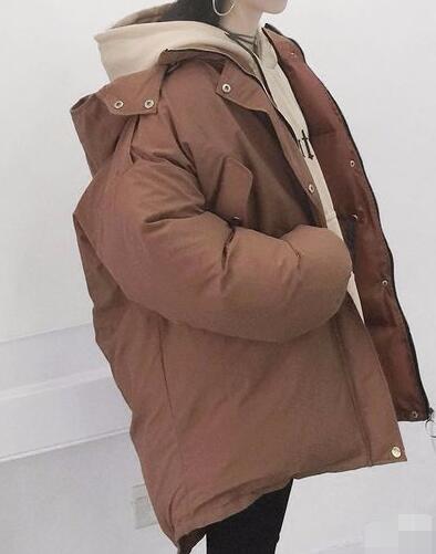 女生连帽卫衣搭配什么外套