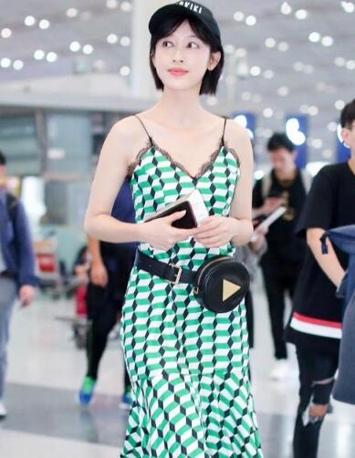 张俪同款私服性感时尚