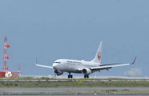 酒后开飞机被捕