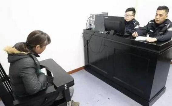踢踹民警被刑拘