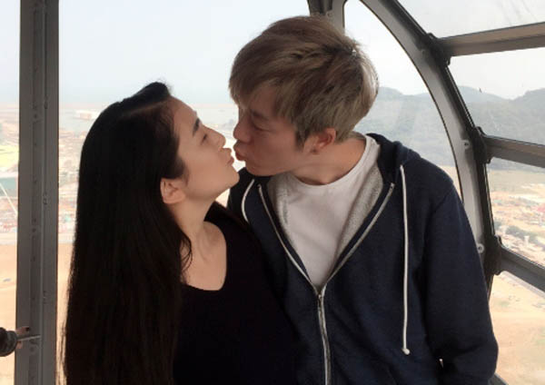 王栎鑫什么时候结婚的