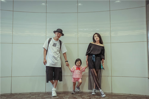 包贝尔包文婧怎么认识的