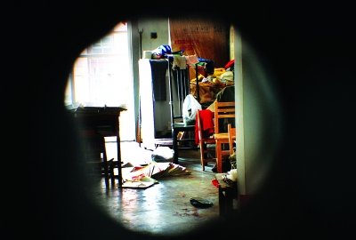 小学生持刀弑母