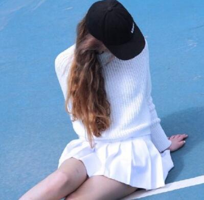 女孩子假拒绝男的表现