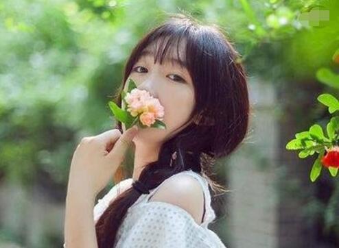 女生拒绝男生后悔了的表现