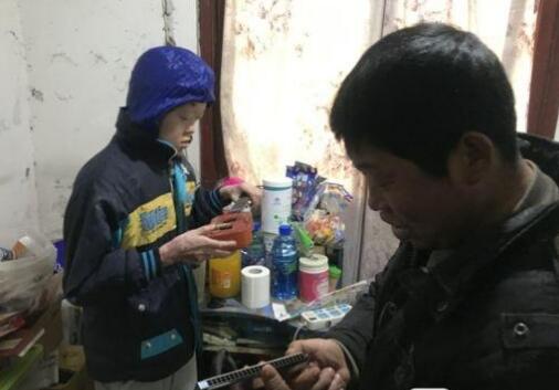 保鲜膜男孩18岁了