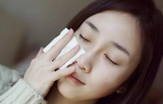化妆水是卸妆水吗