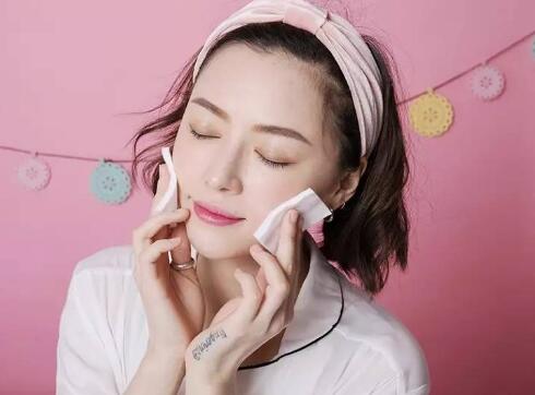 化妆水是卸妆水吗