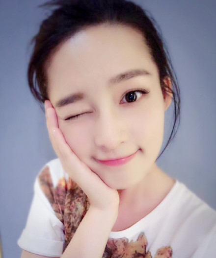 李沁粉丝开撕猫腻