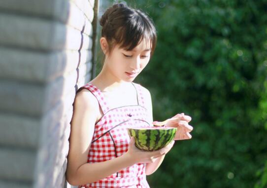 分手后女人放不下的表现