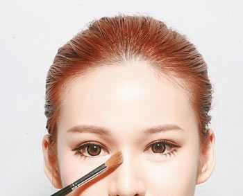 如何让妆容透亮