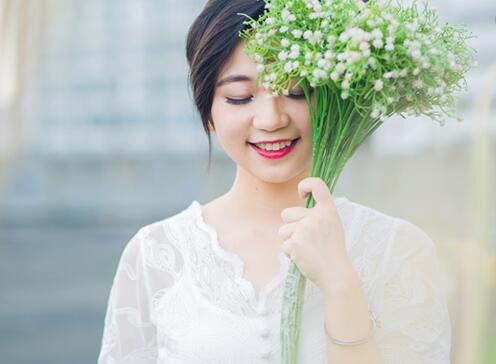 女人喜欢一个人的表现有哪些