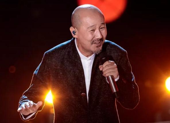 腾格尔为什么光头