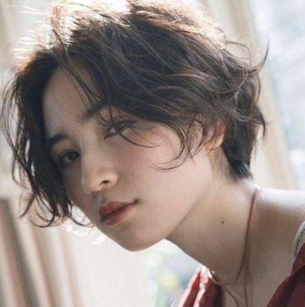 适合中国女生的烫发造型