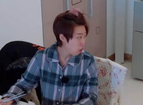 我家那闺女何雯娜退出