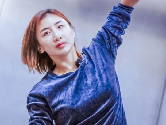 我家那闺女何雯娜为什么退出