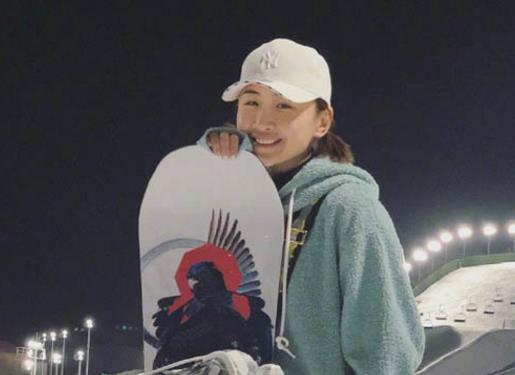 我家那闺女何雯娜为什么退出